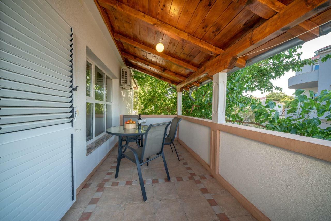 Apartmani Pataca Vodice Exteriör bild