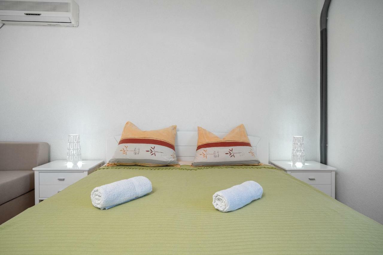 Apartmani Pataca Vodice Exteriör bild