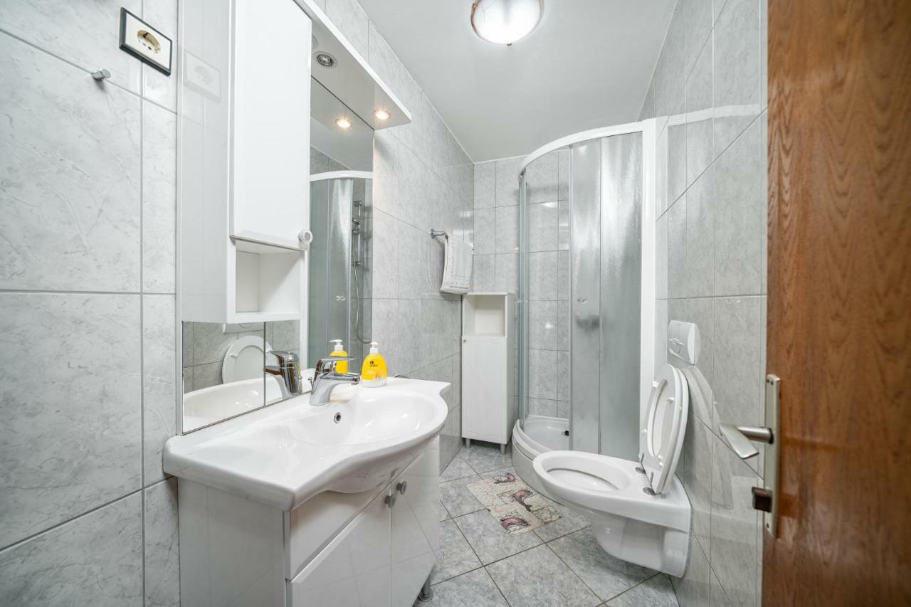Apartmani Pataca Vodice Exteriör bild