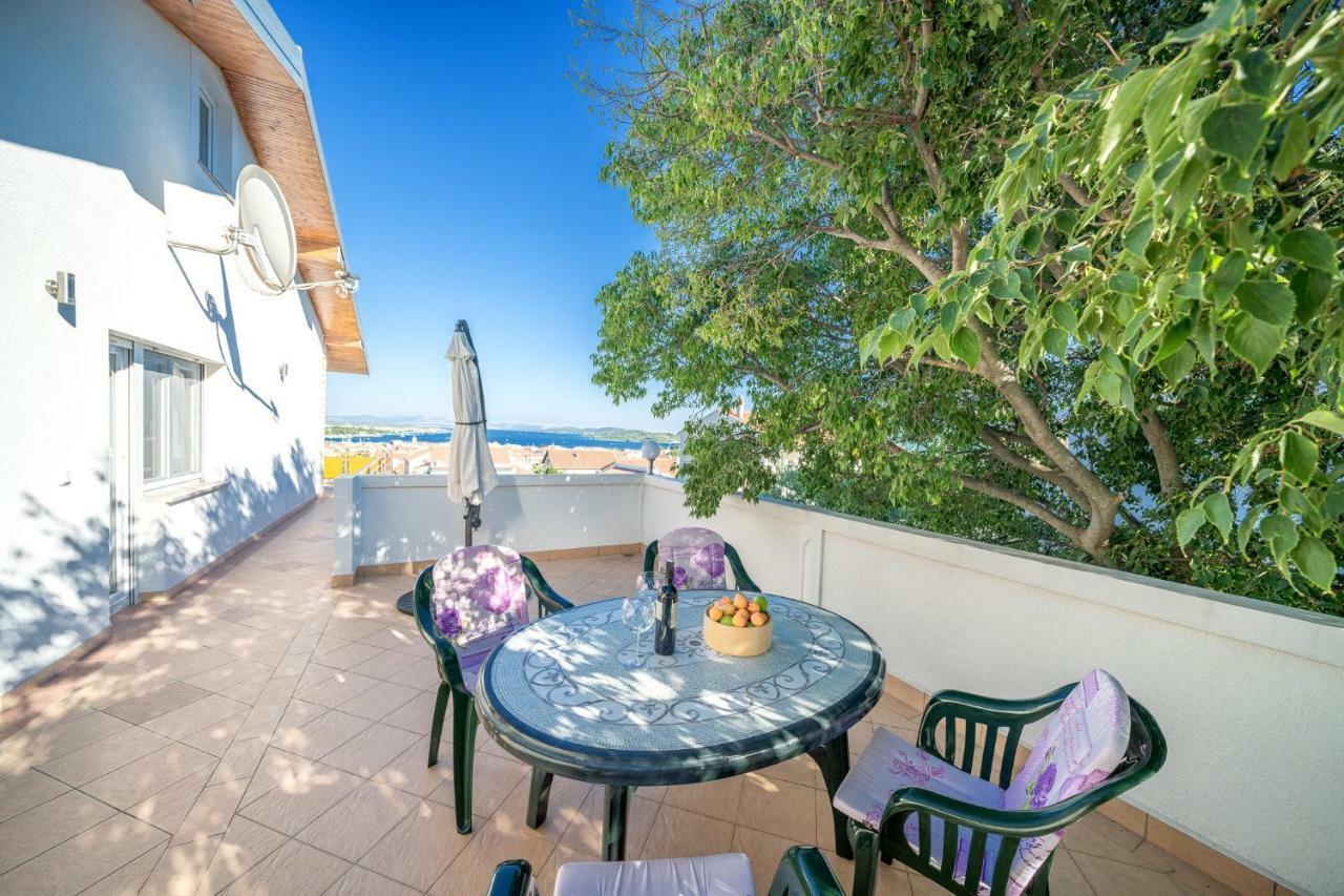 Apartmani Pataca Vodice Exteriör bild