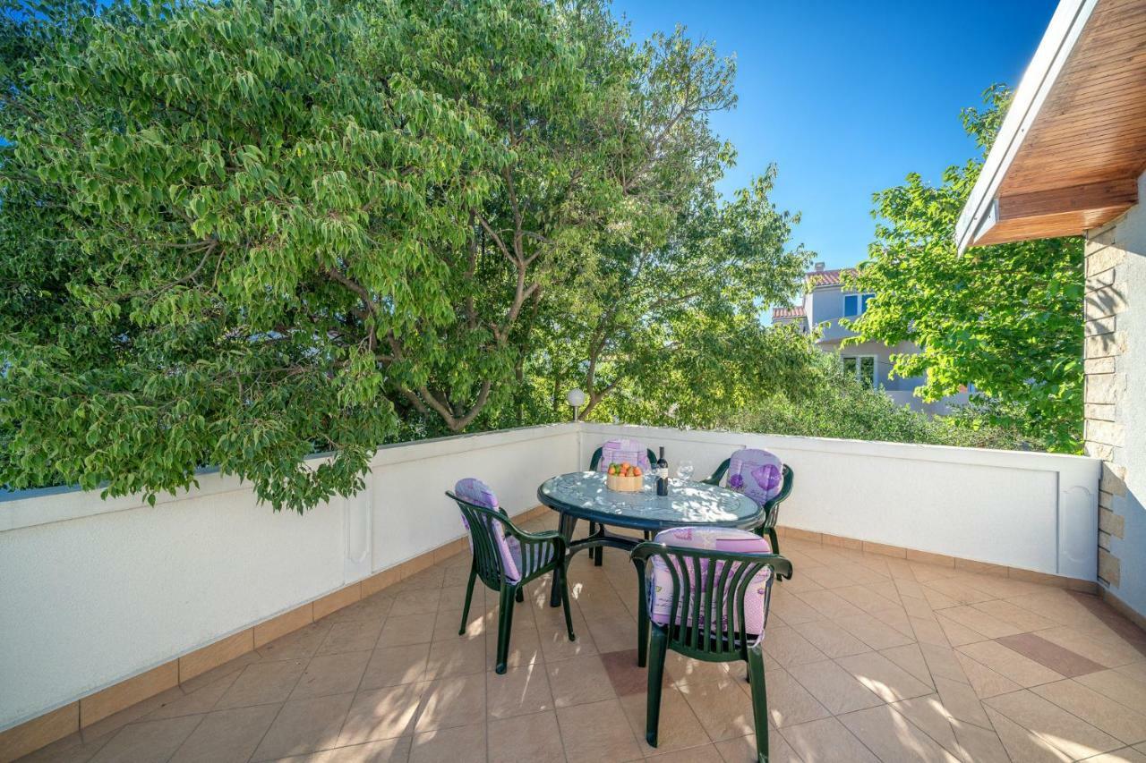 Apartmani Pataca Vodice Exteriör bild