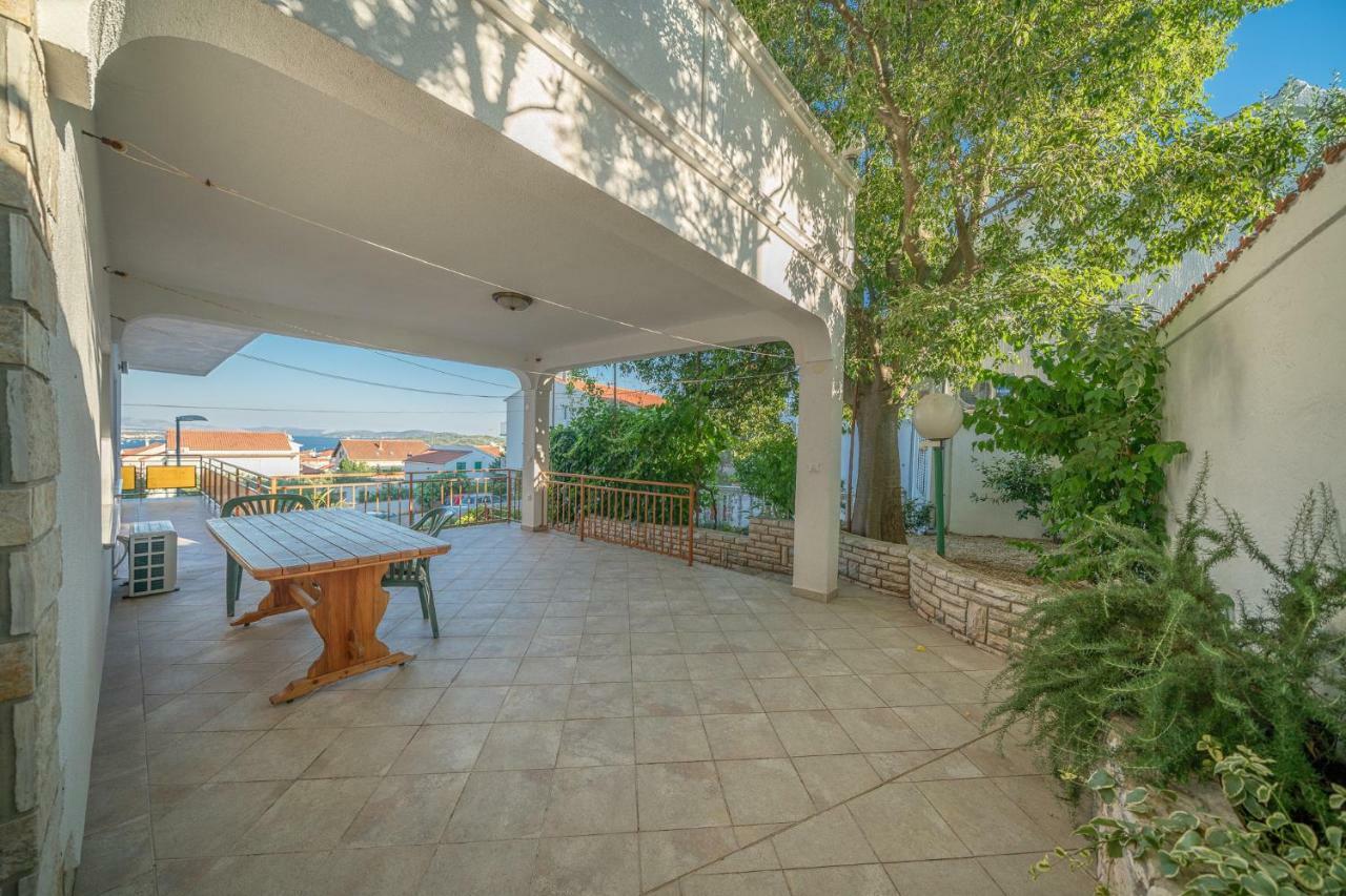 Apartmani Pataca Vodice Rum bild