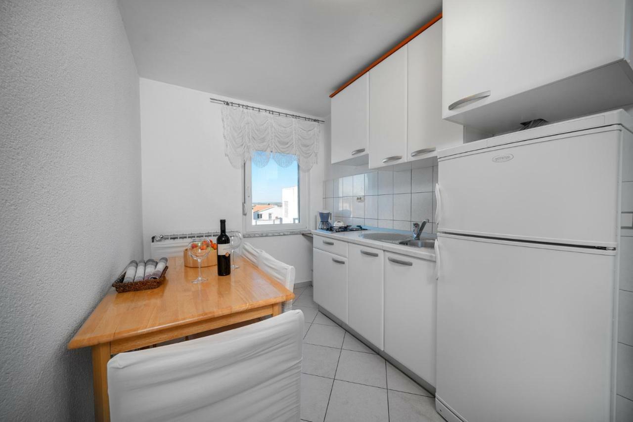 Apartmani Pataca Vodice Exteriör bild
